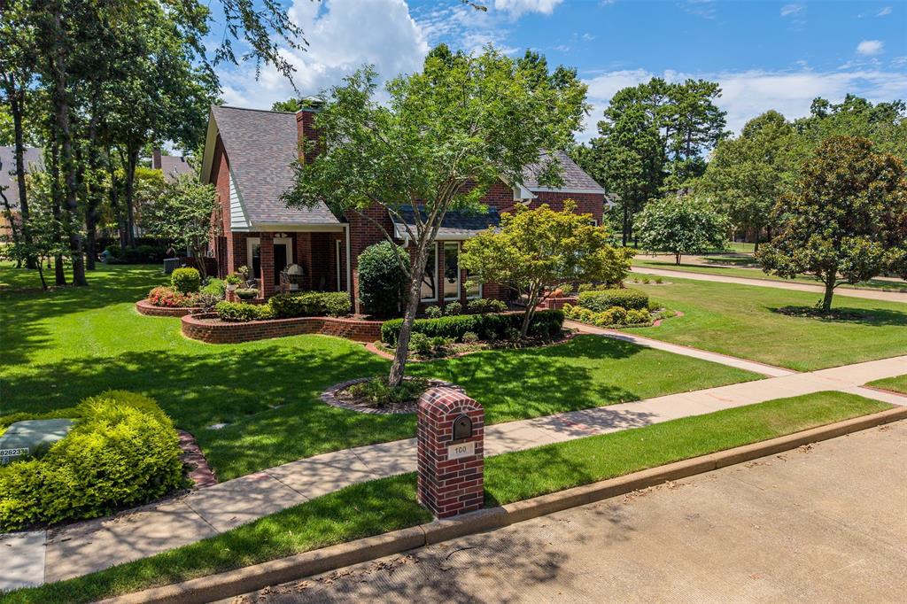 100 Red Oak Property Photo 4