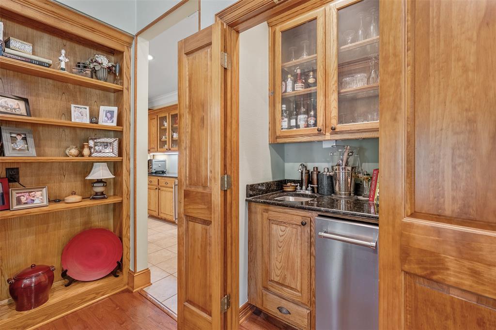 100 Red Oak Property Photo 11