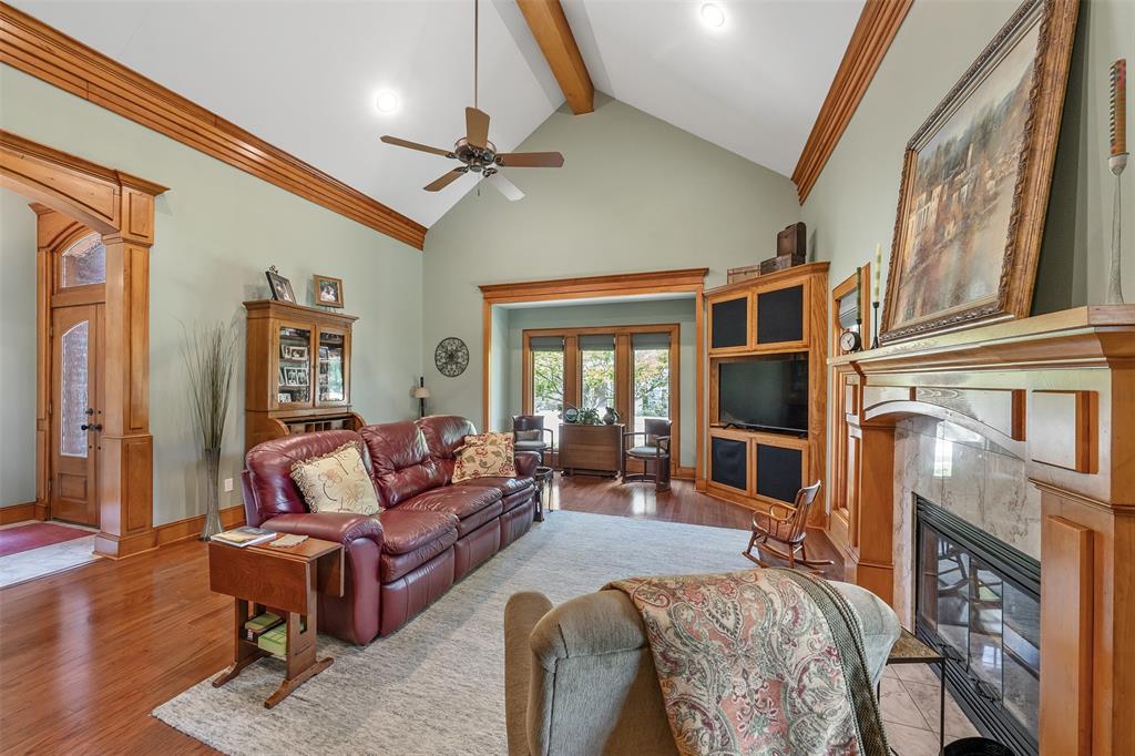 100 Red Oak Property Photo 14