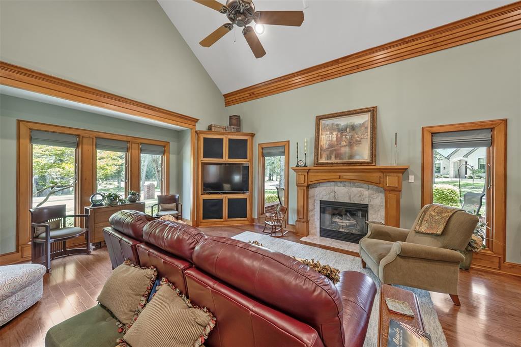 100 Red Oak Property Photo 15