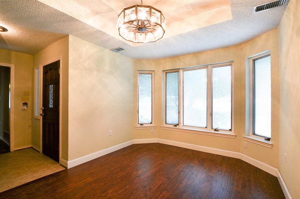 1027 Sherman Drive Property Photo 4