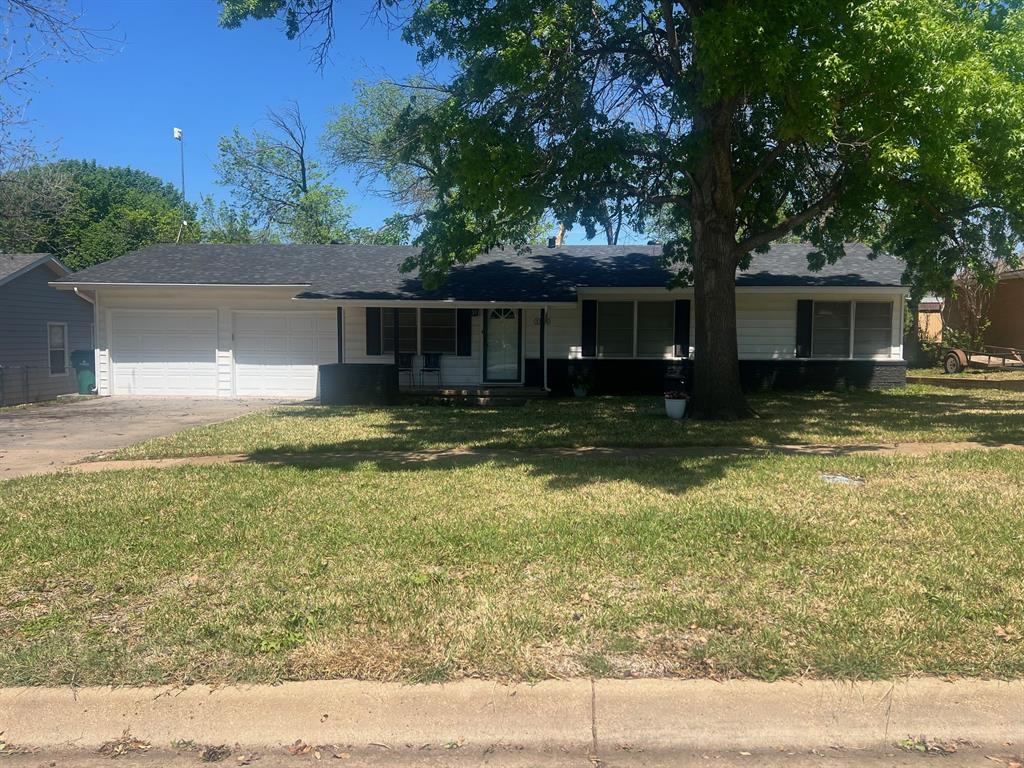 1305 Hillcrest Drive Property Photo 1