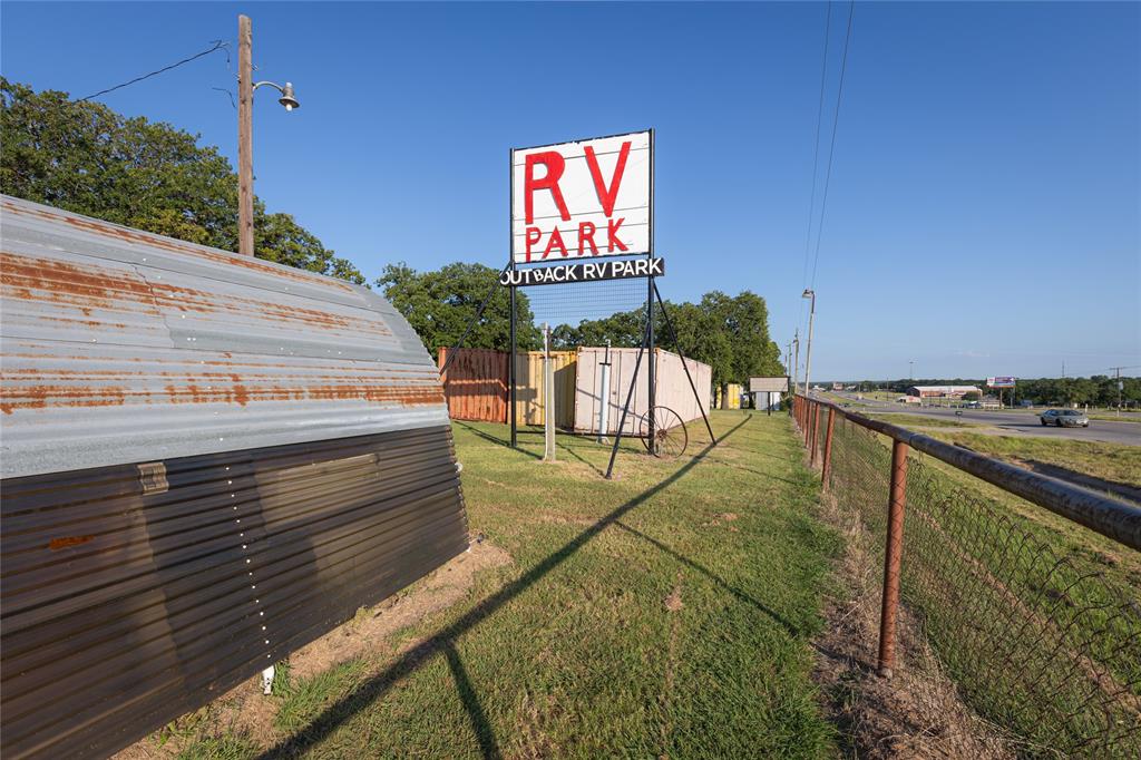 2520 E Highway 199 Property Photo 4