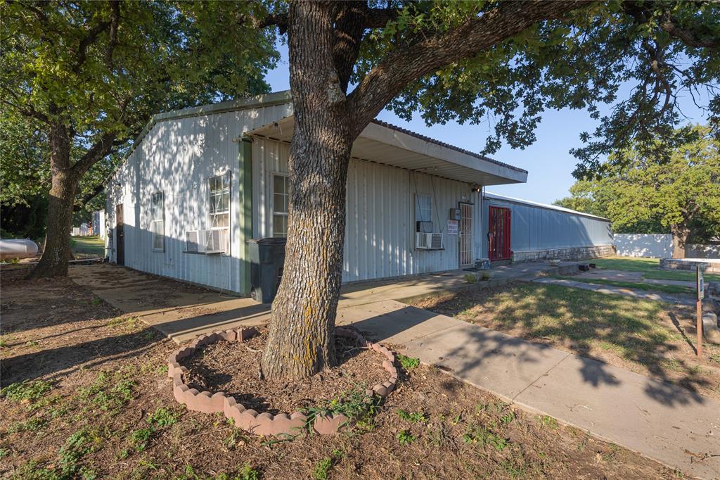 2520 E Highway 199 Property Photo 5