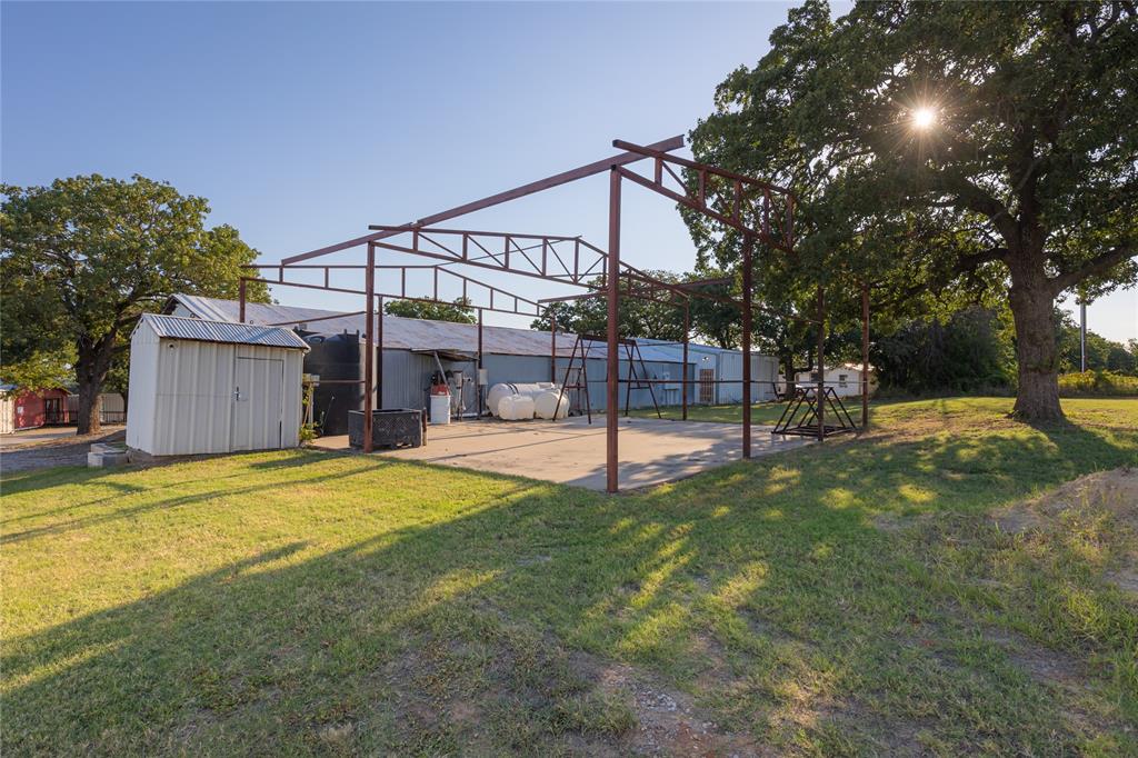 2520 E Highway 199 Property Photo 8