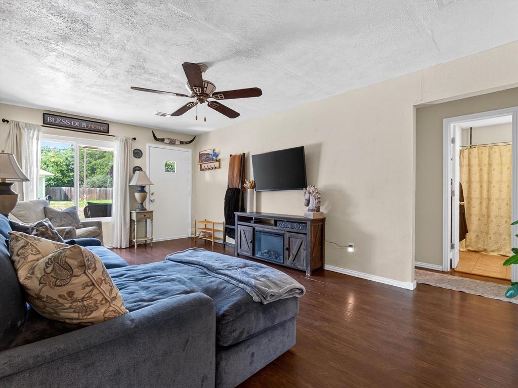 626 E South Street Property Photo 11
