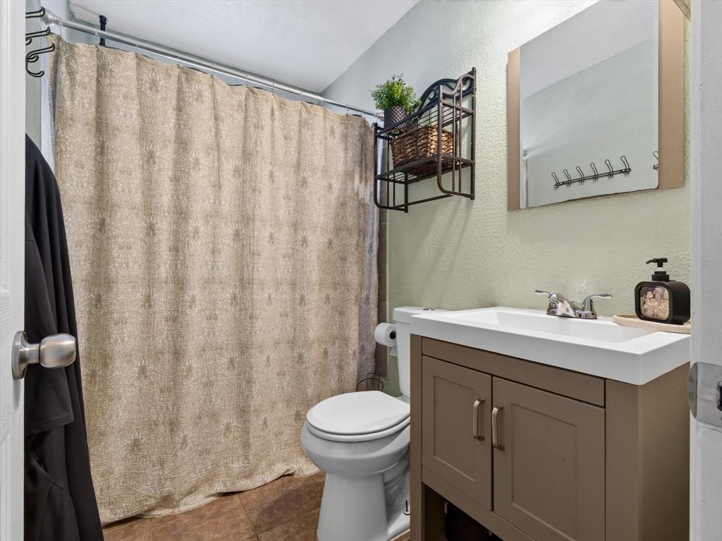 626 E South Street Property Photo 17