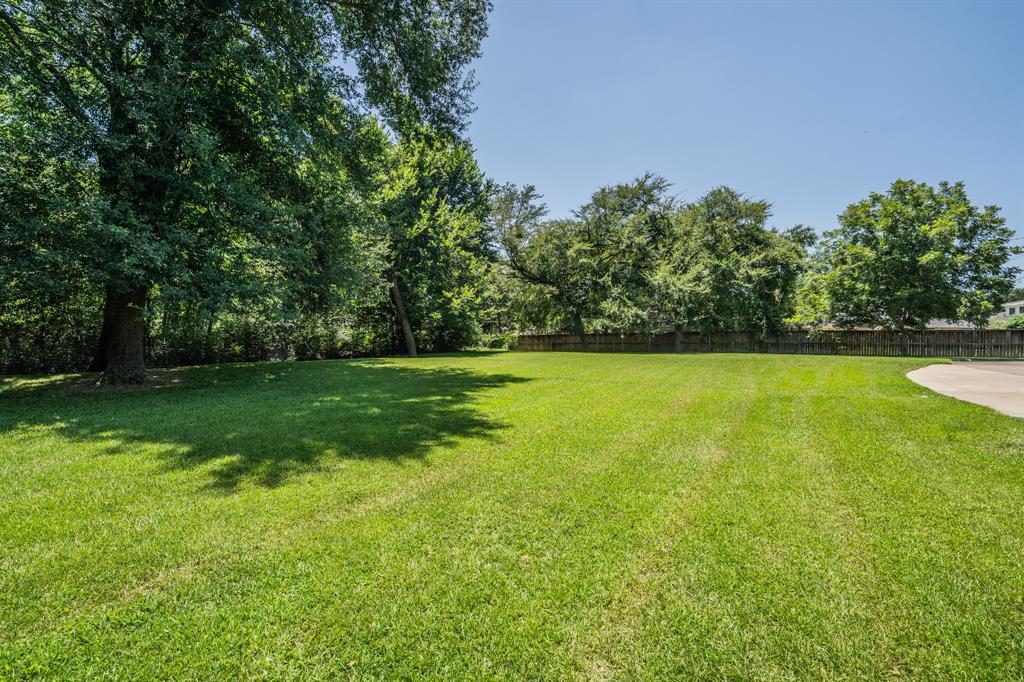 1200 Melony Drive B Property Photo 6
