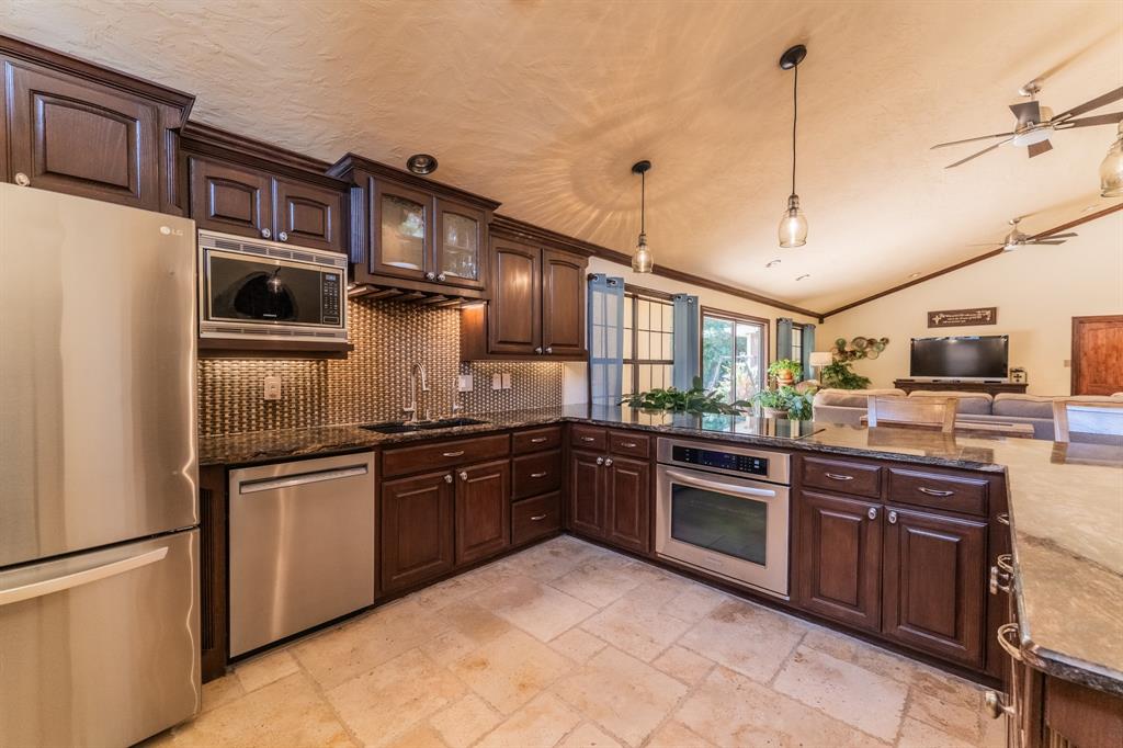 1200 Melony Drive B Property Photo 10