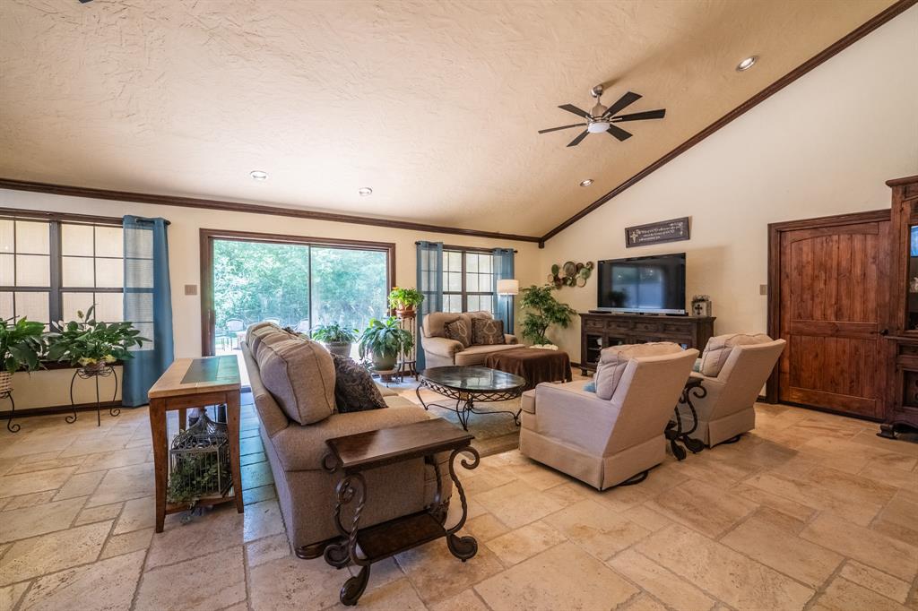 1200 Melony Drive B Property Photo 12