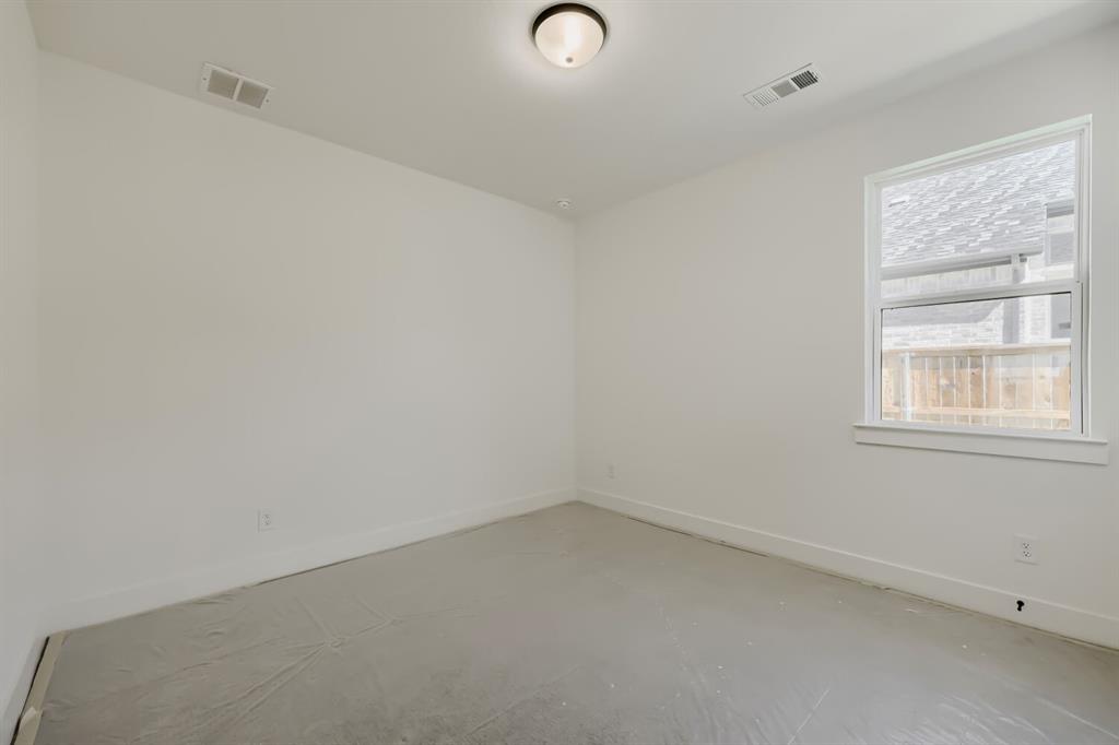 1813 Flowerfield Lane Property Photo 17