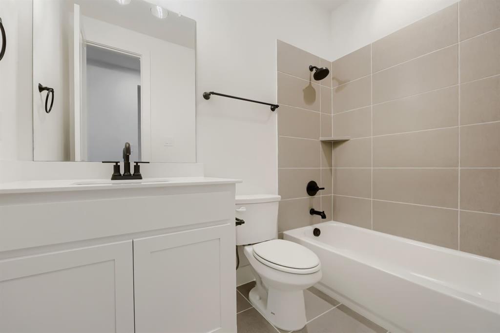 1813 Flowerfield Lane Property Photo 24