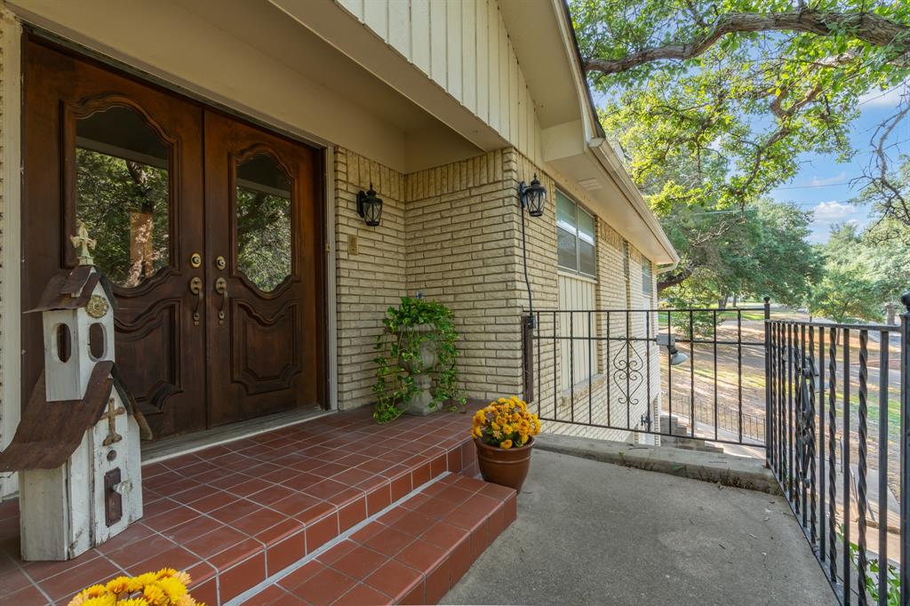 2621 Arroyo Road Property Photo 2