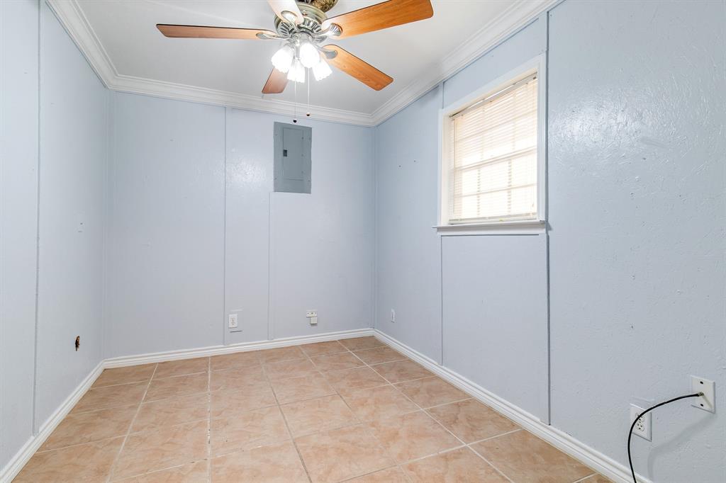 402 Baseline Road Property Photo 18