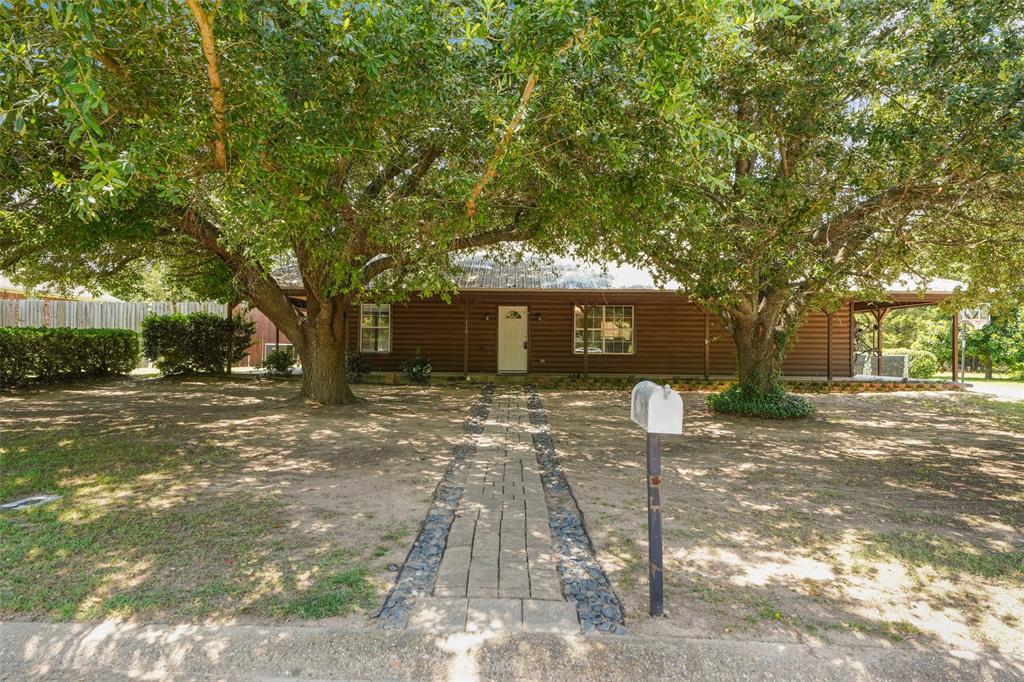 1112 Caprice Drive Property Photo 1