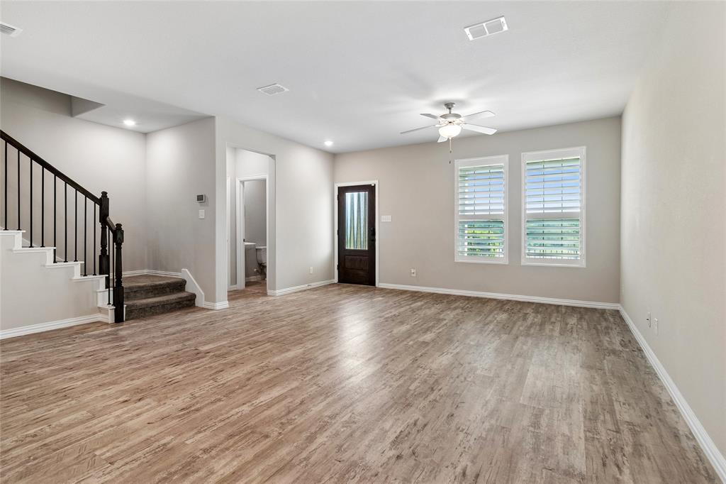 7526 Ezra Mews Property Photo 4