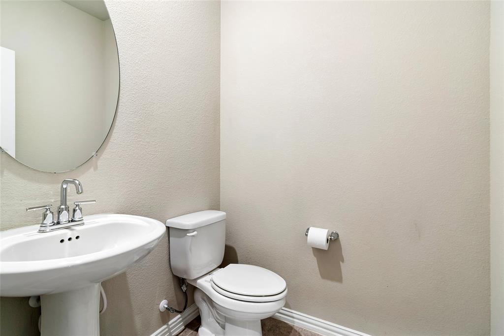 7526 Ezra Mews Property Photo 32