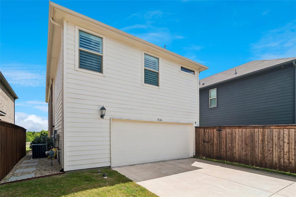7526 Ezra Mews Property Photo 35
