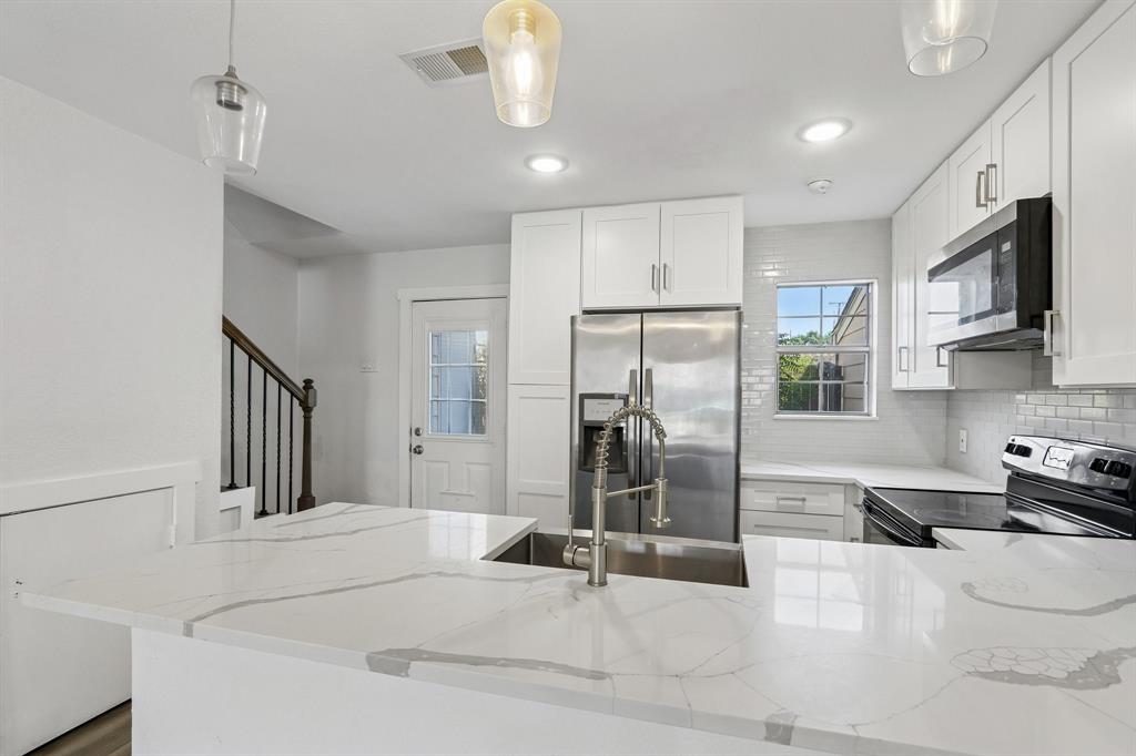 2400 Jupiter Road 6 Property Photo 2