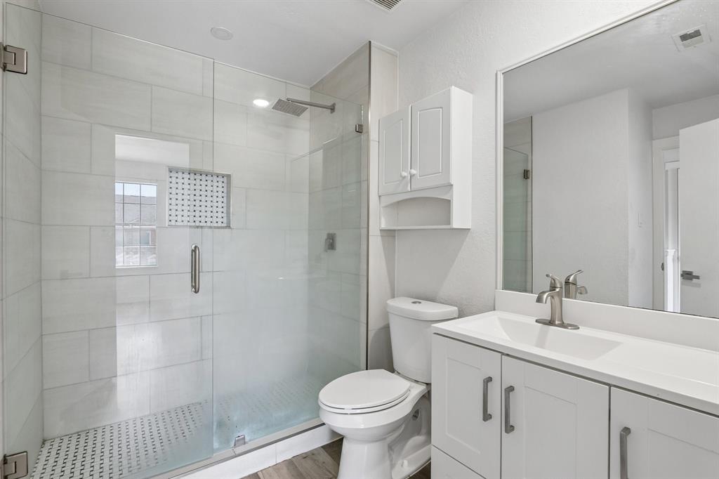 2400 Jupiter Road 6 Property Photo 16