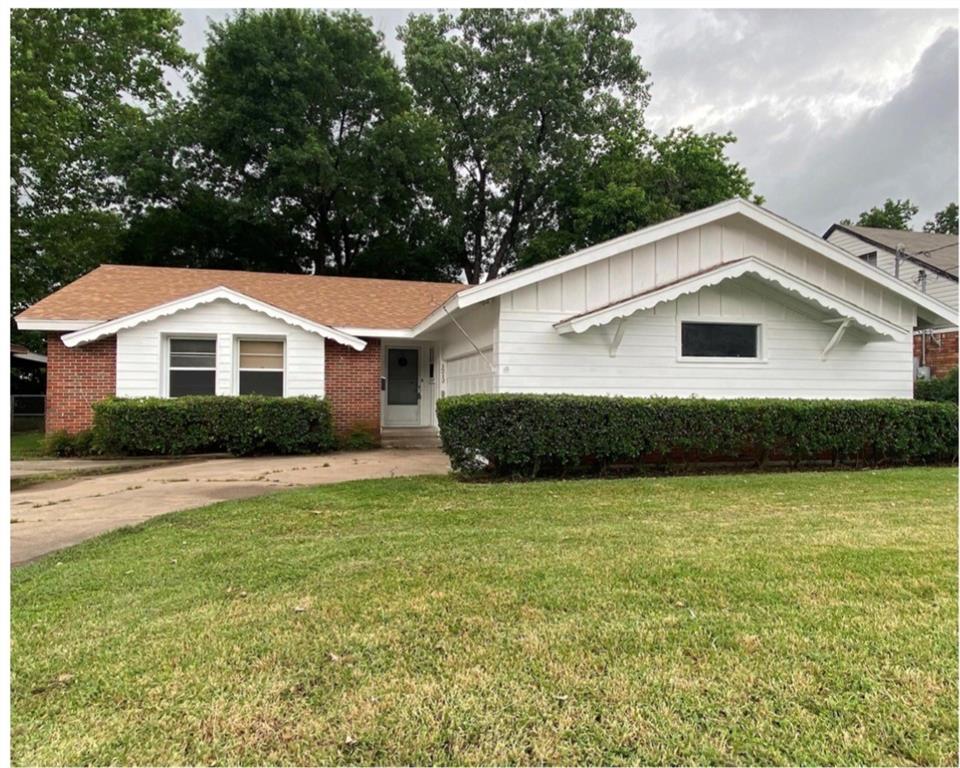 1212 N Grant Drive Property Photo 1