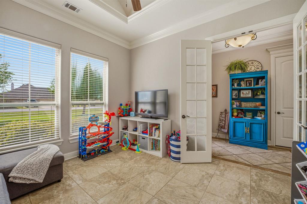 1035 Walking Horse Drive Property Photo 3