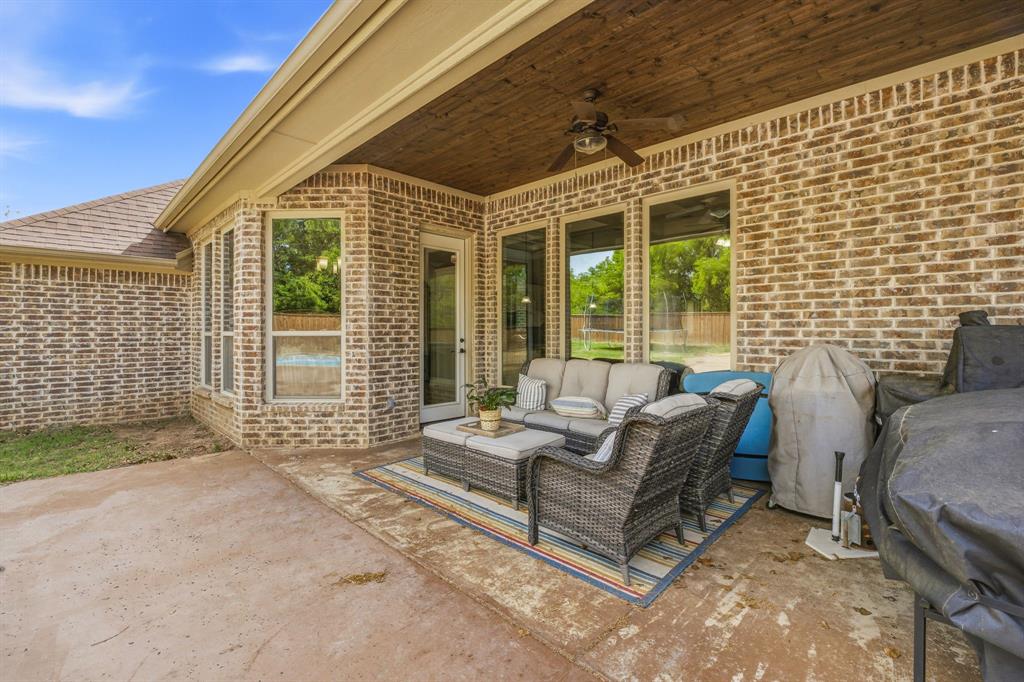 1035 Walking Horse Drive Property Photo 18