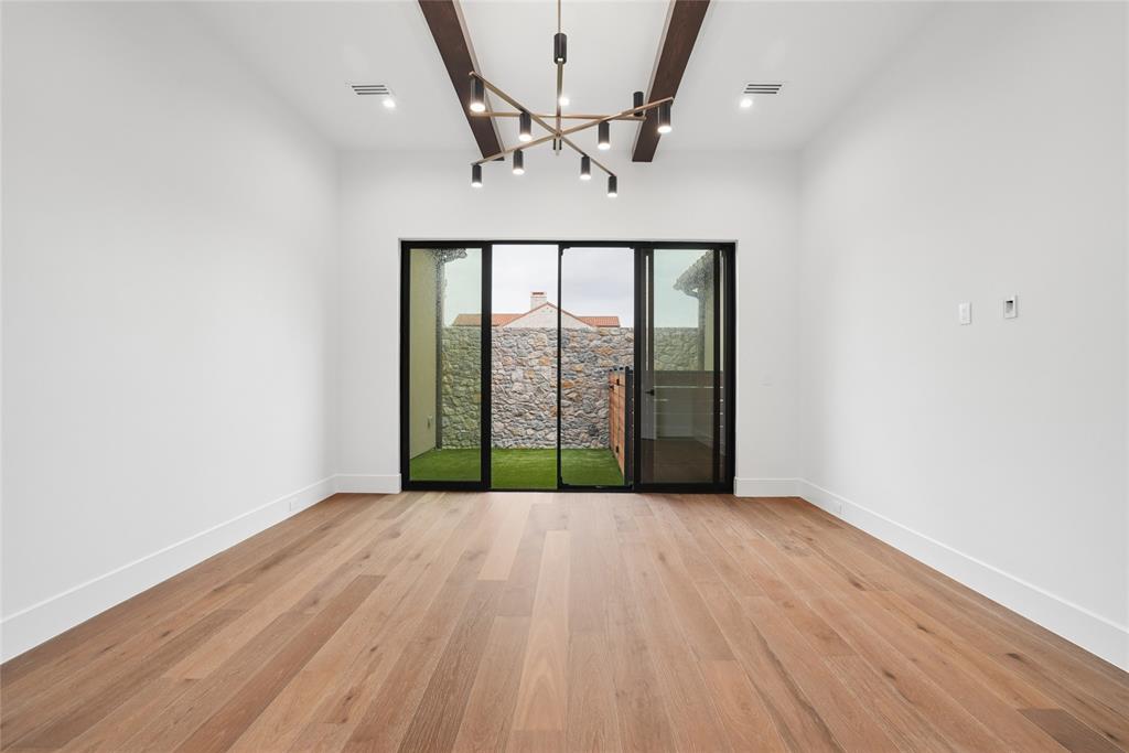 60 Cardona Property Photo 23