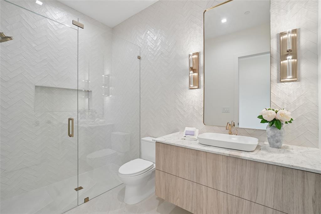 60 Cardona Property Photo 26
