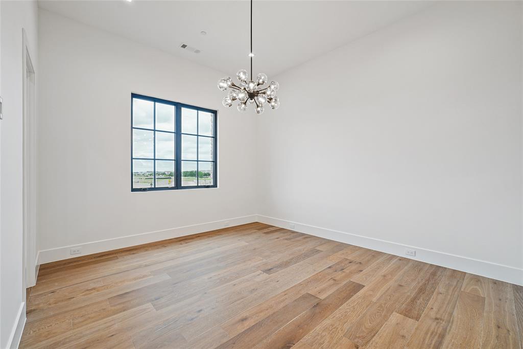 60 Cardona Property Photo 27