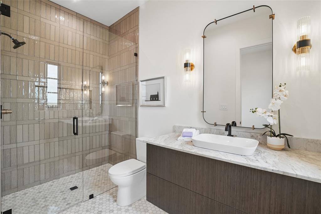 60 Cardona Property Photo 28