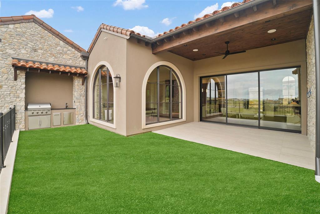 60 Cardona Property Photo 31