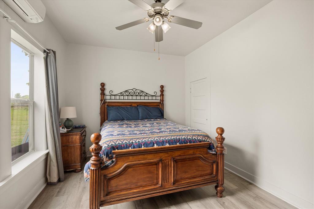 11755 W Fm 8 Property Photo 9