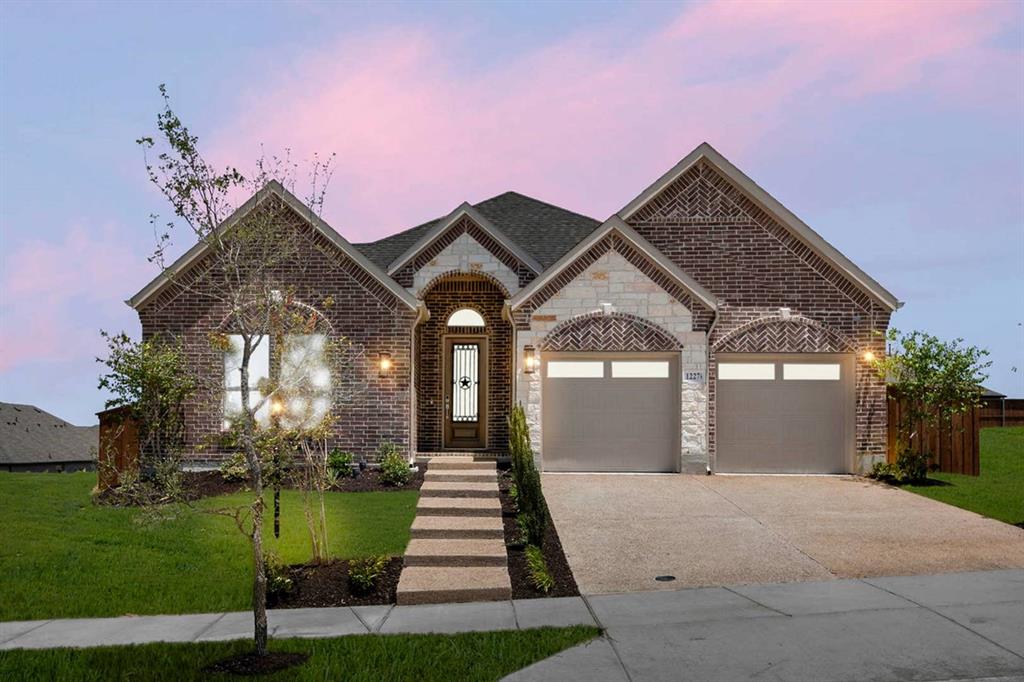 1227 Stone Cliff Drive Property Photo 4