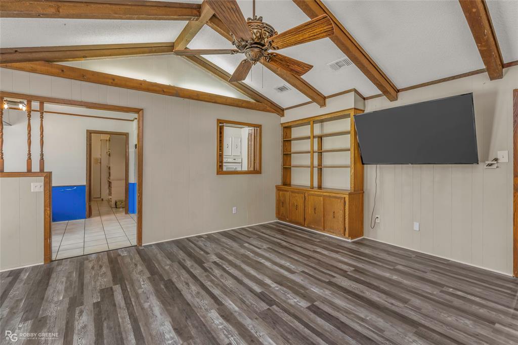 3911 Parkway Drive Property Photo 4