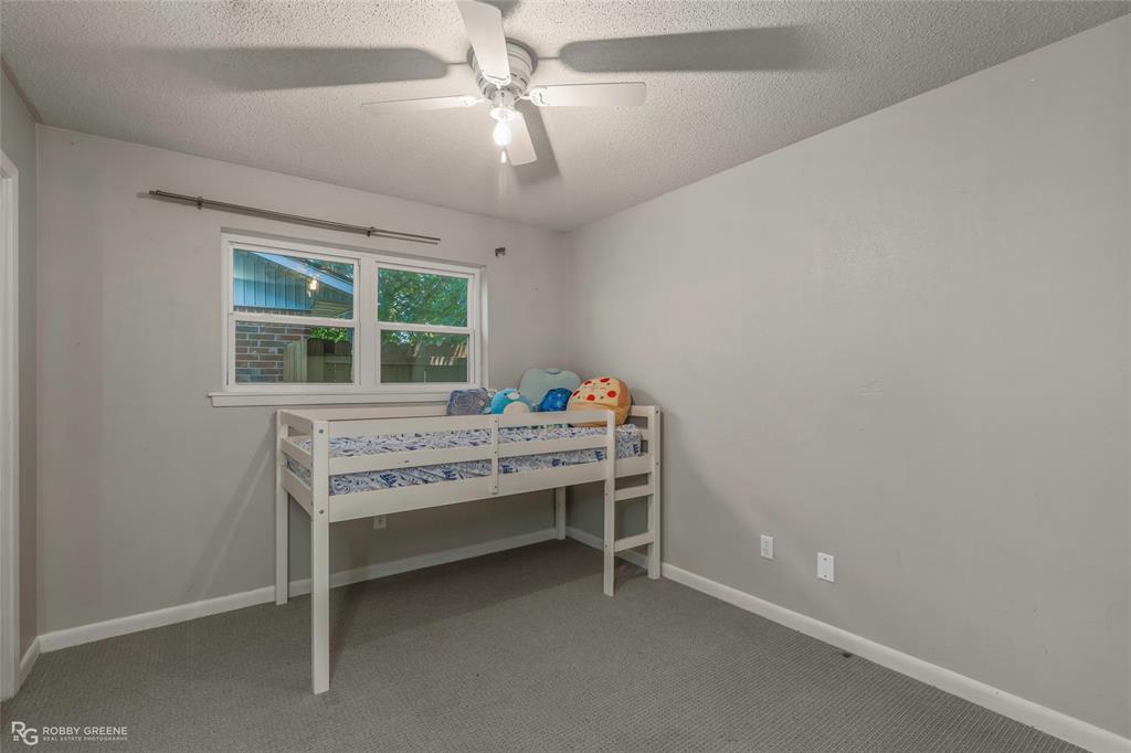 3911 Parkway Drive Property Photo 14