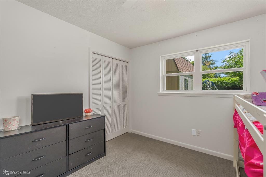 3911 Parkway Drive Property Photo 17