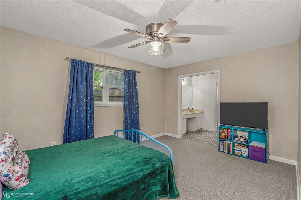 3911 Parkway Drive Property Photo 19