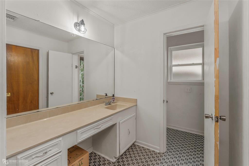 3911 Parkway Drive Property Photo 21