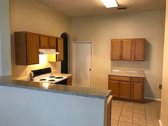 516 Ashdale Drive Property Photo 3