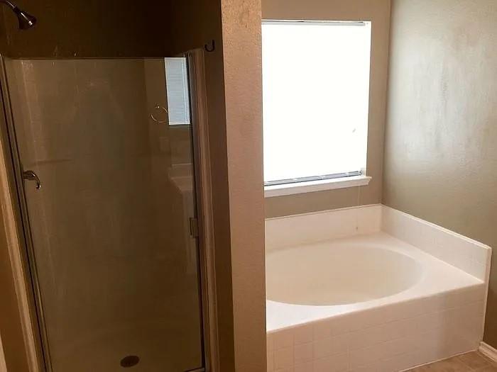 516 Ashdale Drive Property Photo 6