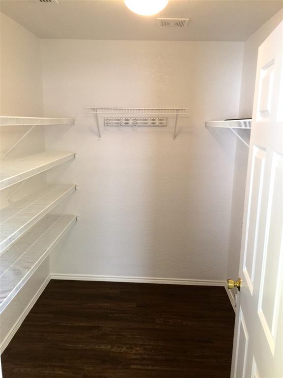 1061 Silver Spur Lane Property Photo 5