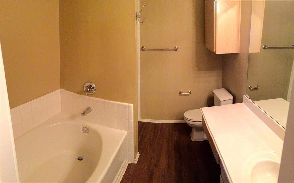 1061 Silver Spur Lane Property Photo 7