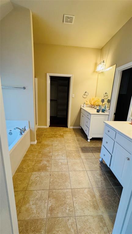 8105 Winter Falls Trail Property Photo 5