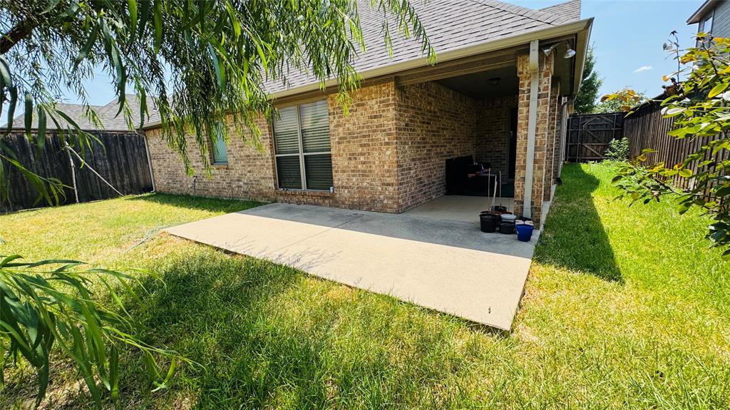 8105 Winter Falls Trail Property Photo 12