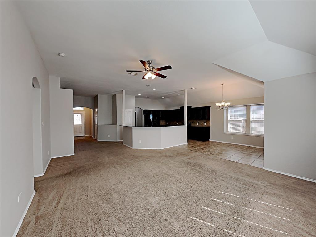 632 Hutchins Drive Property Photo 4