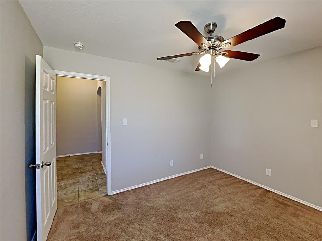 632 Hutchins Drive Property Photo 6