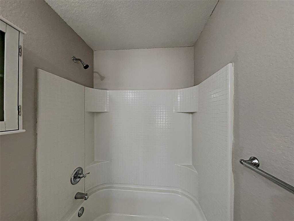 632 Hutchins Drive Property Photo 11