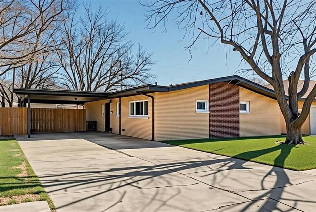 302 Meadow Drive Property Photo 1