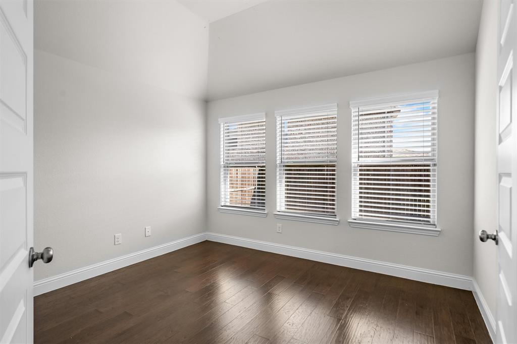 529 Overton Avenue Property Photo 14